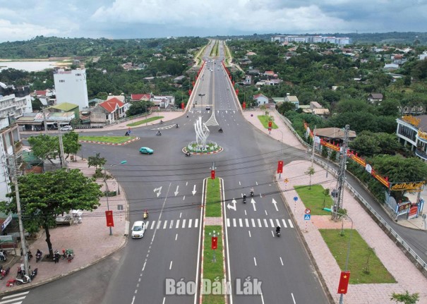 1. Đắk Lắk được Chính phủ giao tăng trưởng kinh tế 11